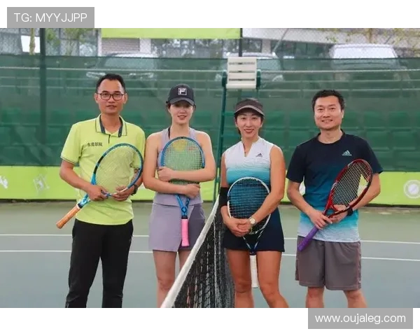 武汉网球队边路渗透战术解析与深度剖析网球比赛的关键因素