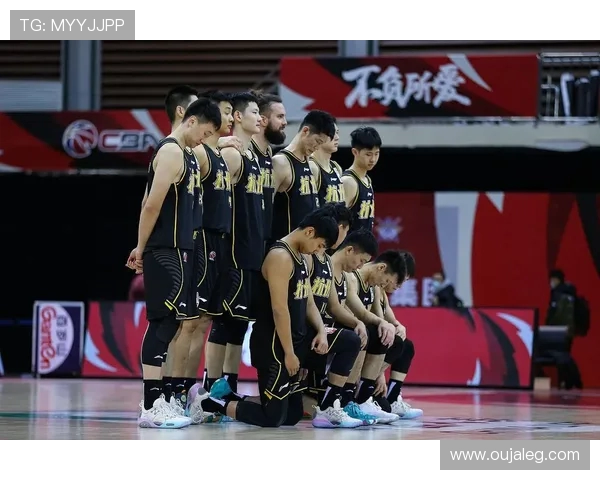 新秀与年轻球员的崛起如何改变篮球赛场的未来格局与发展潜力