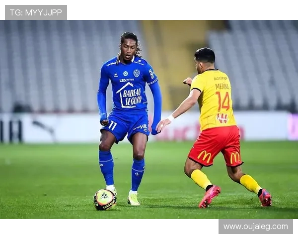 法乙特鲁瓦主场迎战梅斯双方争夺关键积分的精彩对决