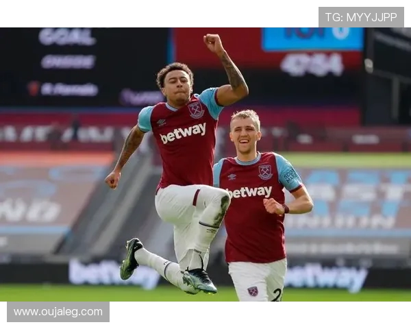 狼队与沃特福激战正酣谁能在英超赛场上笑到最后