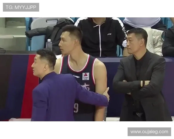 纽波特与莱切城激战正酣比分悬念迭起引发球迷热议