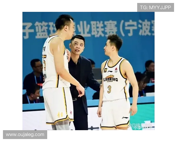 陕西大秦之水与浙江的精彩对决展现篮球魅力与团队精神的巅峰较量 陕西大秦之水与浙江的精彩对决展现篮球魅力与团队精神的巅峰较量